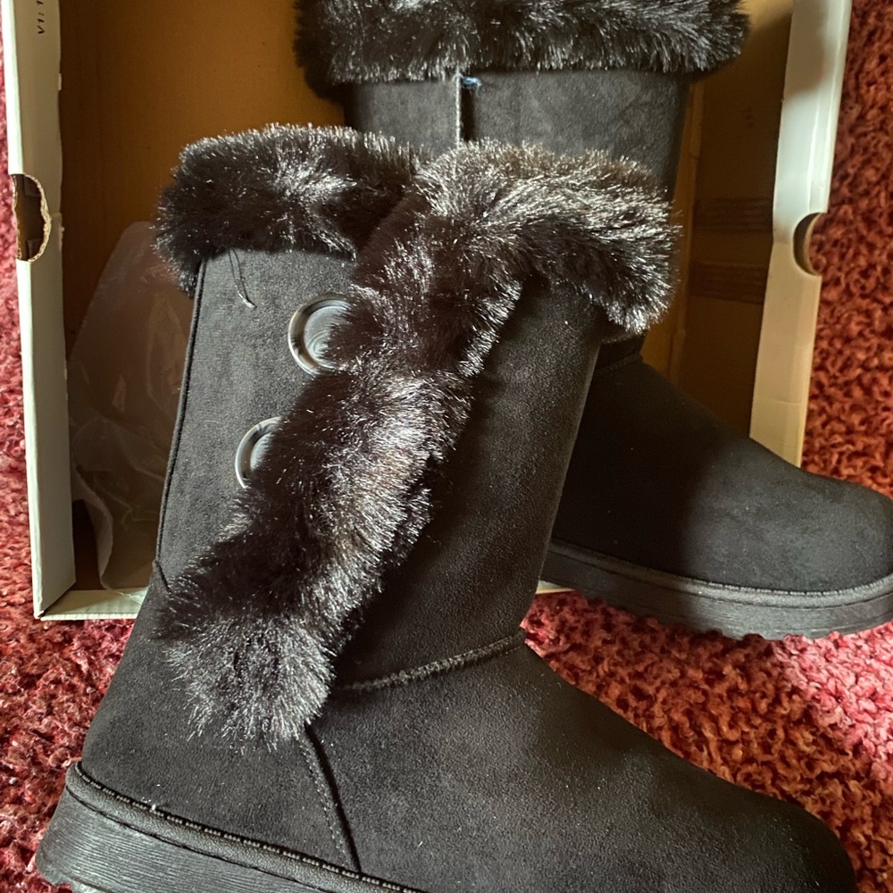 New Cozy Black Faux Fur Ankle Boots